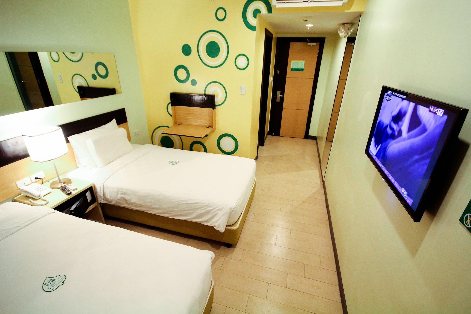 Go Hotels Iloilo Esterno foto