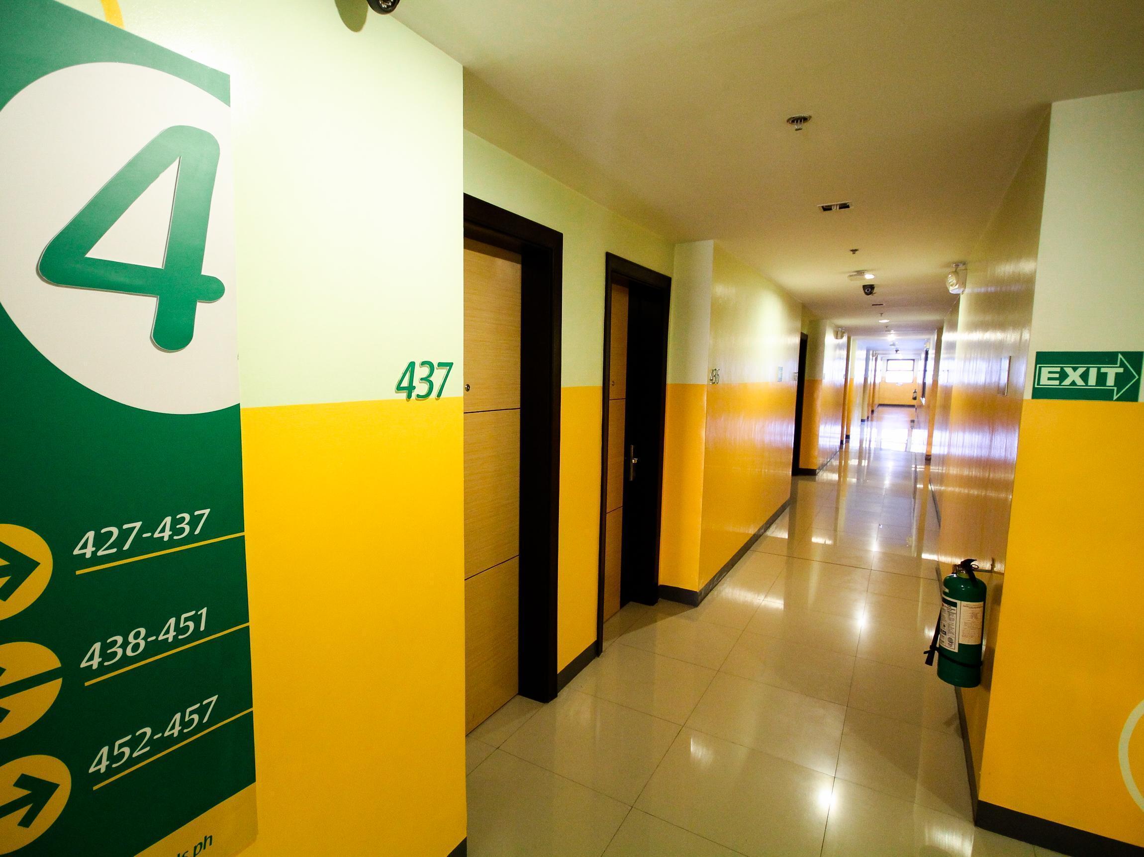 Go Hotels Iloilo Esterno foto