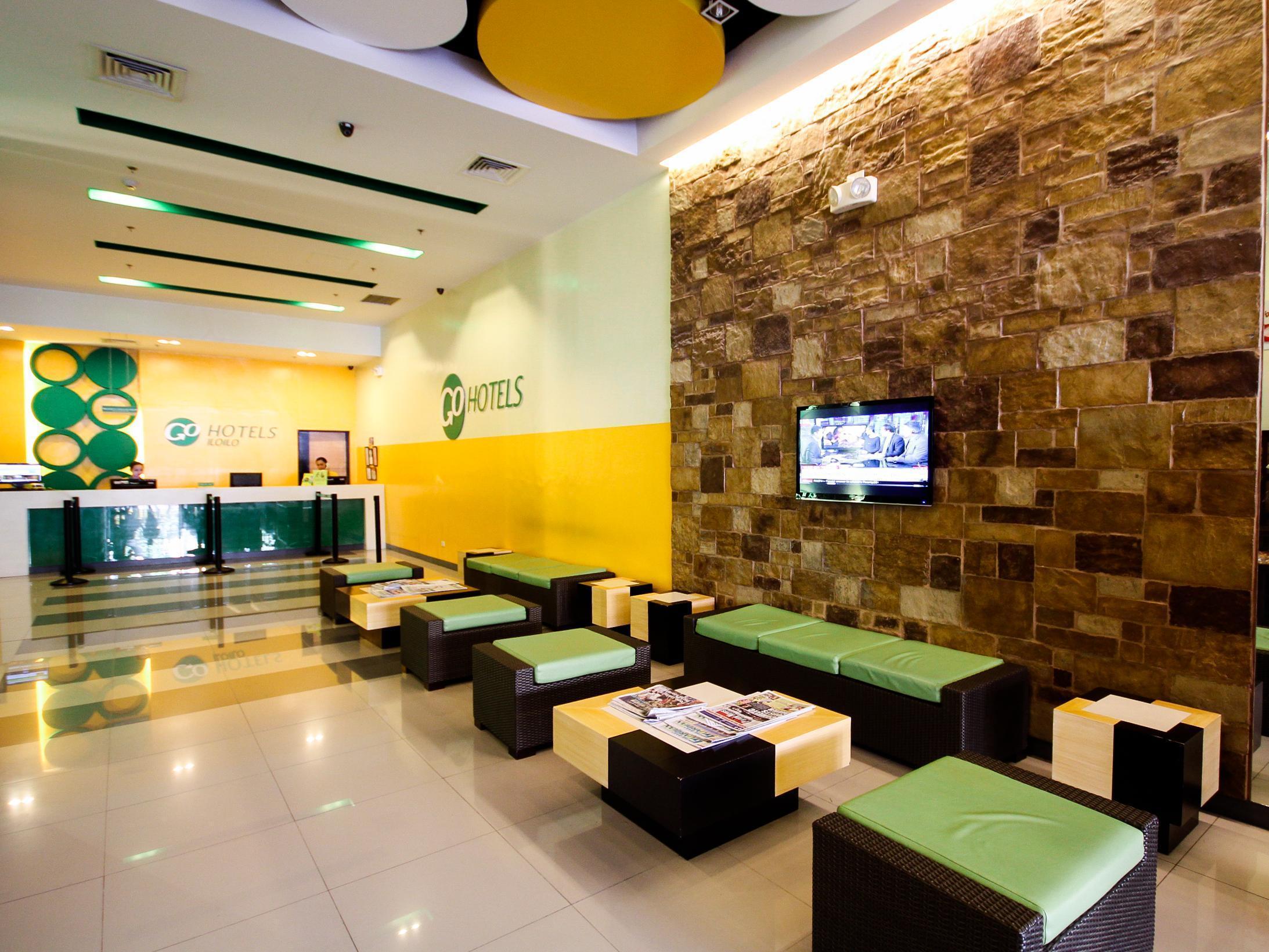 Go Hotels Iloilo Esterno foto