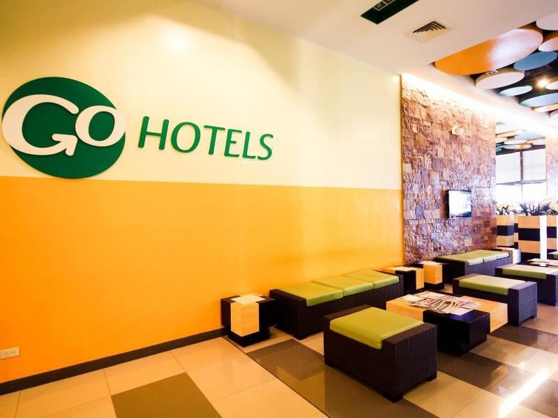 Go Hotels Iloilo Esterno foto